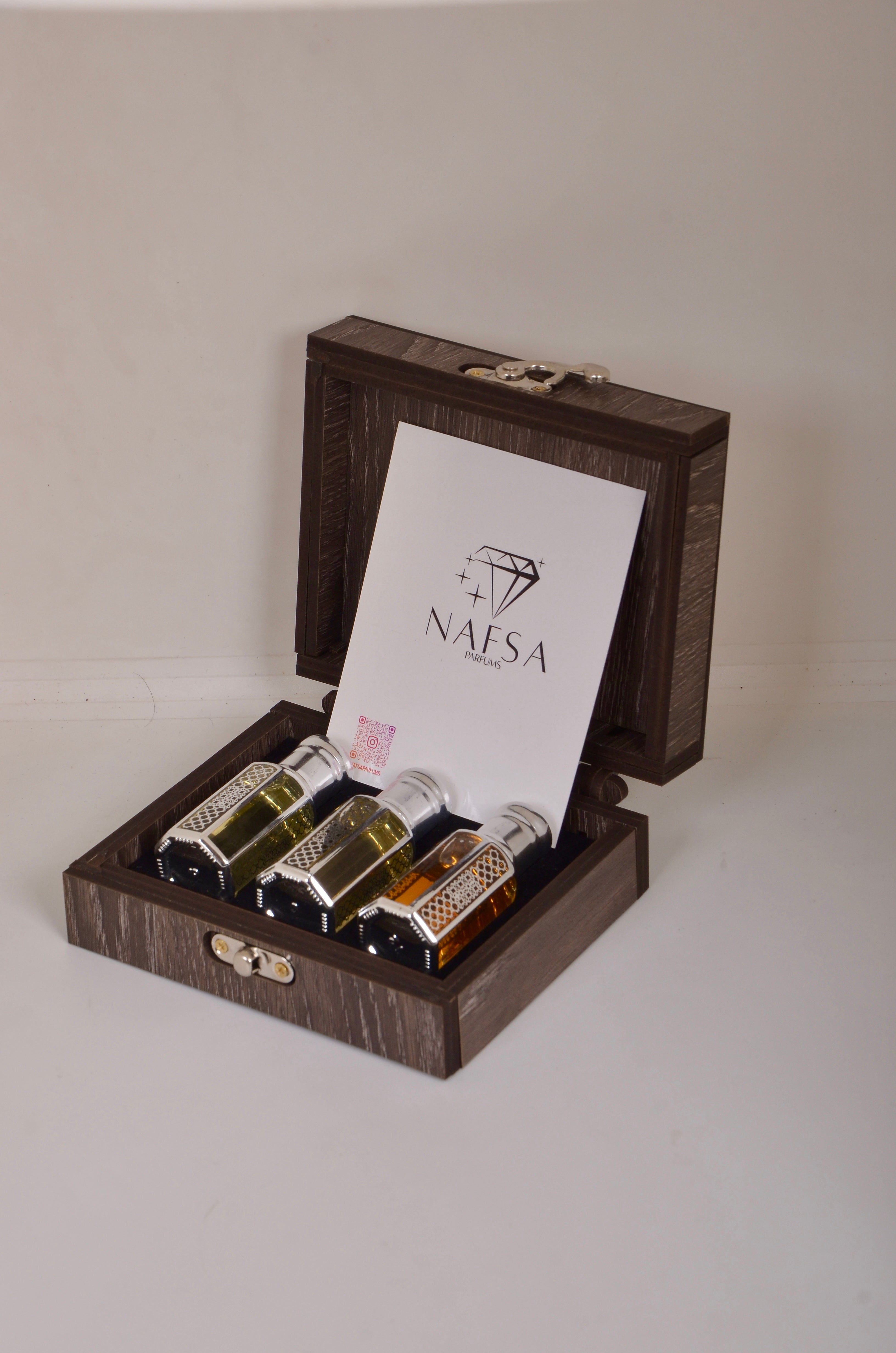 CUSTOM SET